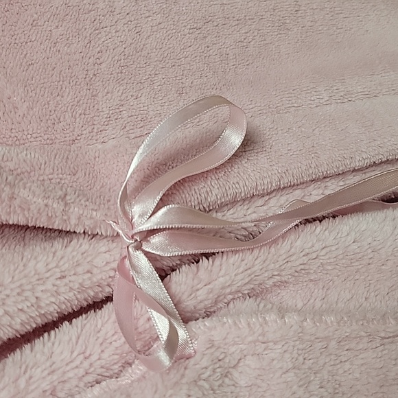 Warm Women's Robe - Picture 2 of 4